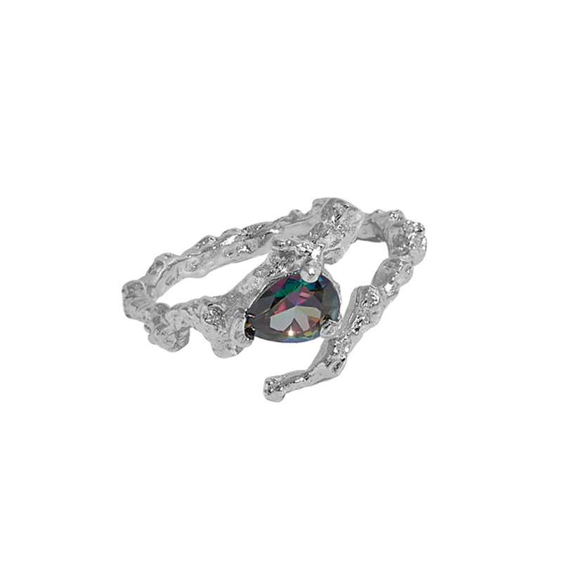 A niche design with minimalist irregular zirconia inset design, cool style opening ring, a personalized and fashionable_voghion.com