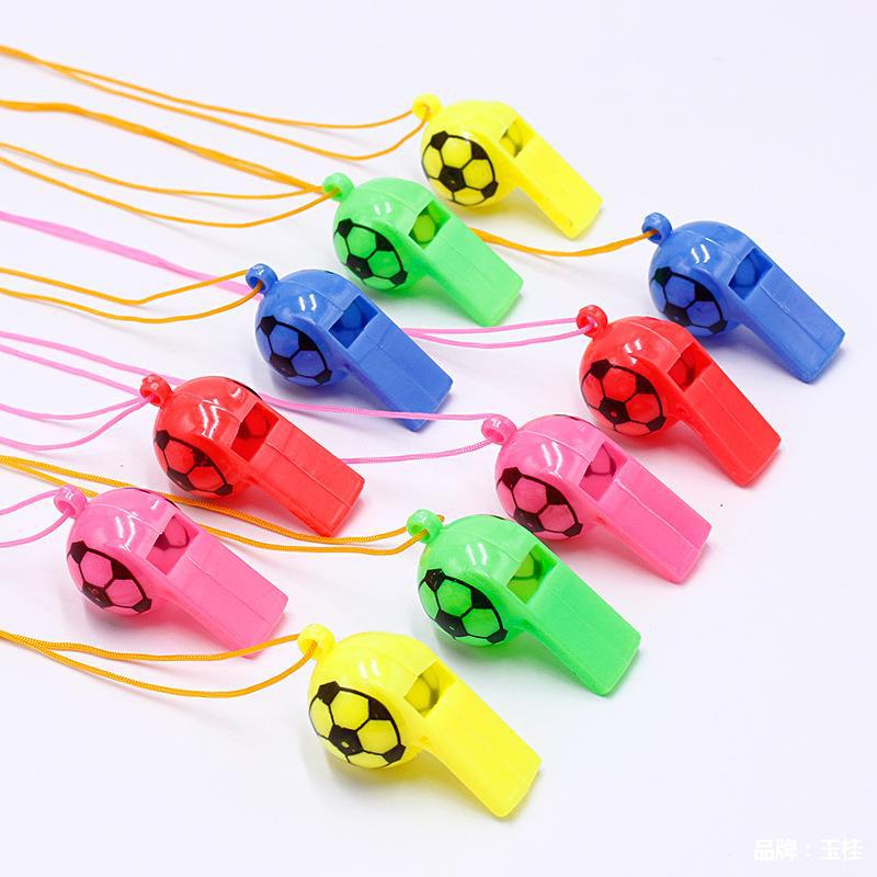 Silbato de fútbol de la Copa del Mundo Silbato de plástico con cara sonriente Silbato de árbitro Regalos para niños Accesorios de vítores Juguetes