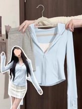 蓝色冰丝防晒衣女款2025新款夏季瑜伽服修身短款上衣薄外套短开衫