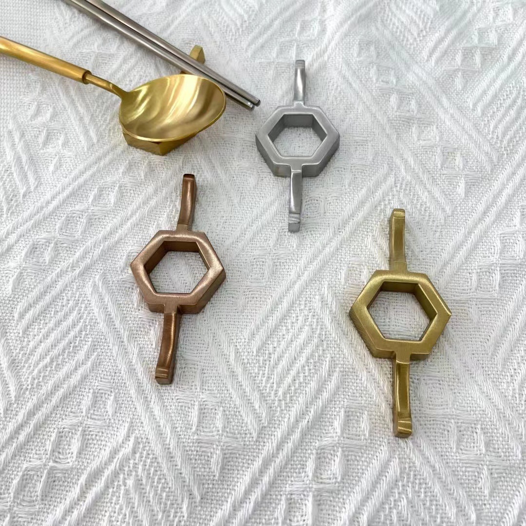 European-style rhombus 304 stainless steel chopstick rest, creative dual-purpose knife fork matching spoon rest for hotel club gold-plated chopstick stand