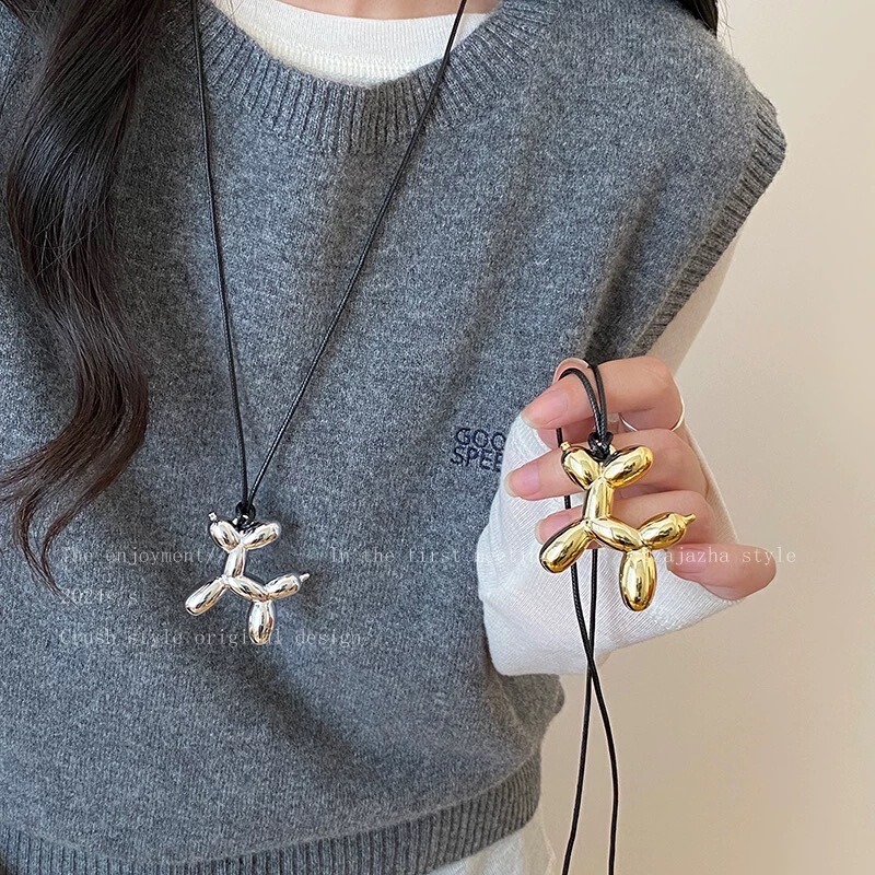 Golden Balloon Dog Long Sweater Chain for Women 2025 New Popular Internet Celebrity Sweatshirt Chain Korean Niche Design Necklace