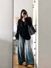 黑色套头宽松V领刺绣毛衣女秋冬2025新款慵懒加厚针织打底衫上衣