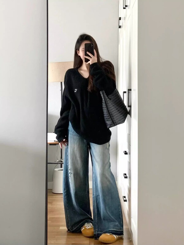 黑色套头宽松V领刺绣毛衣女秋冬2025新款慵懒加厚针织打底衫上衣|undefined