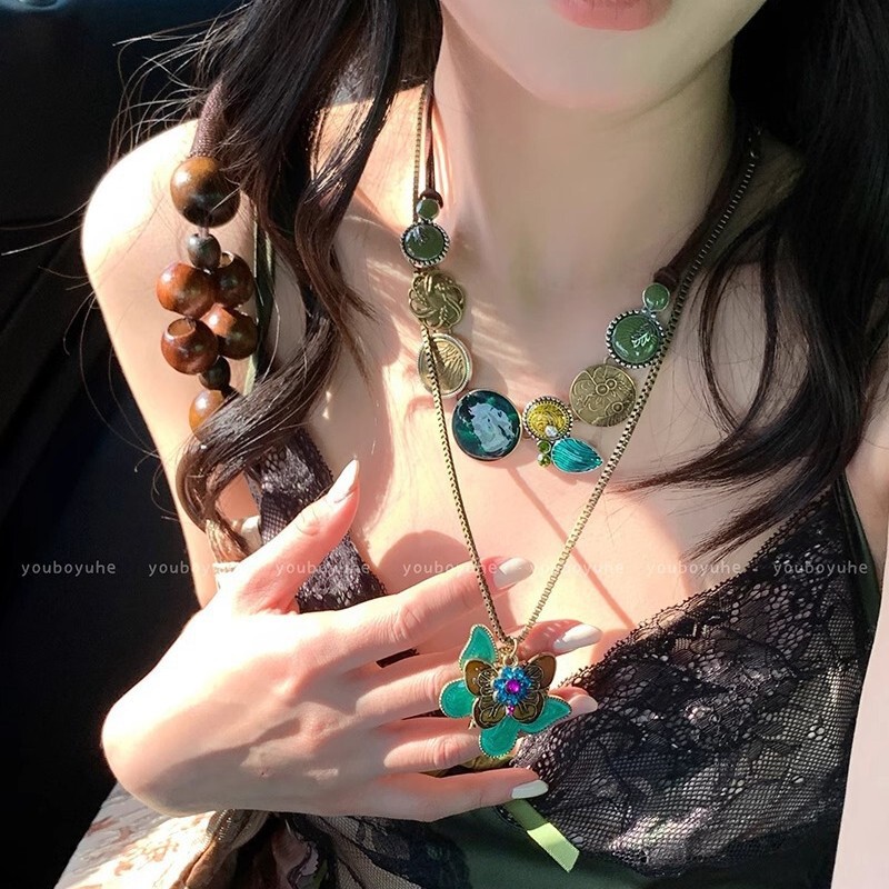 Vintage European and American-style Green Butterfly Necklace High-grade All-match Necklace Women's Bohemian Clavicle Chain Accessories