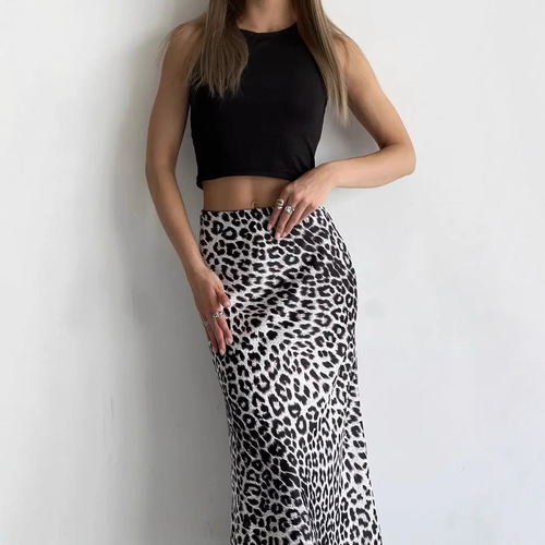Silk half-length skirt with sexy leopard print, high-waisted, elasticated, smooth long dress