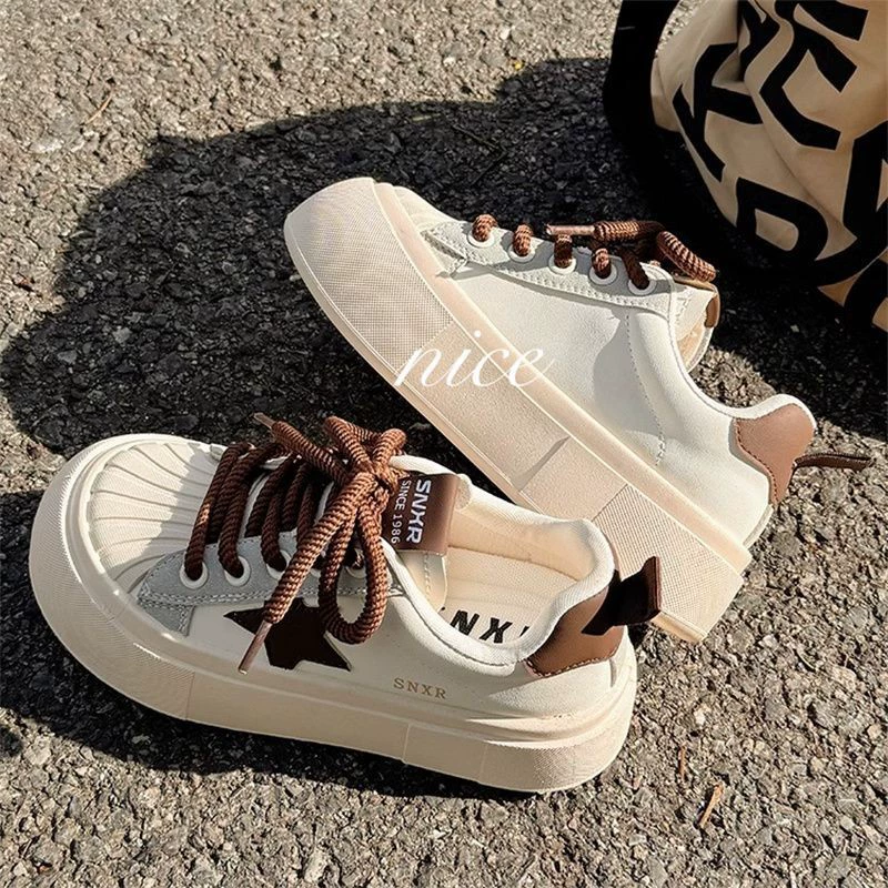 Нуохан ~ Оболочка с большой головой куклы обувь 2024 зимняя толстая подошва хлебная обувь повседневная спортивная обувь с высокой улицей