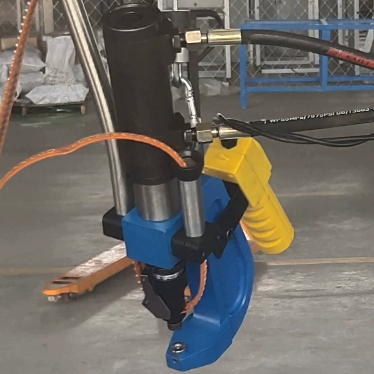 Серво самопирсинг клепальная машина для алюминиевого желоба выбирает errete клепального оборудования производителя SPR клепального оборудования