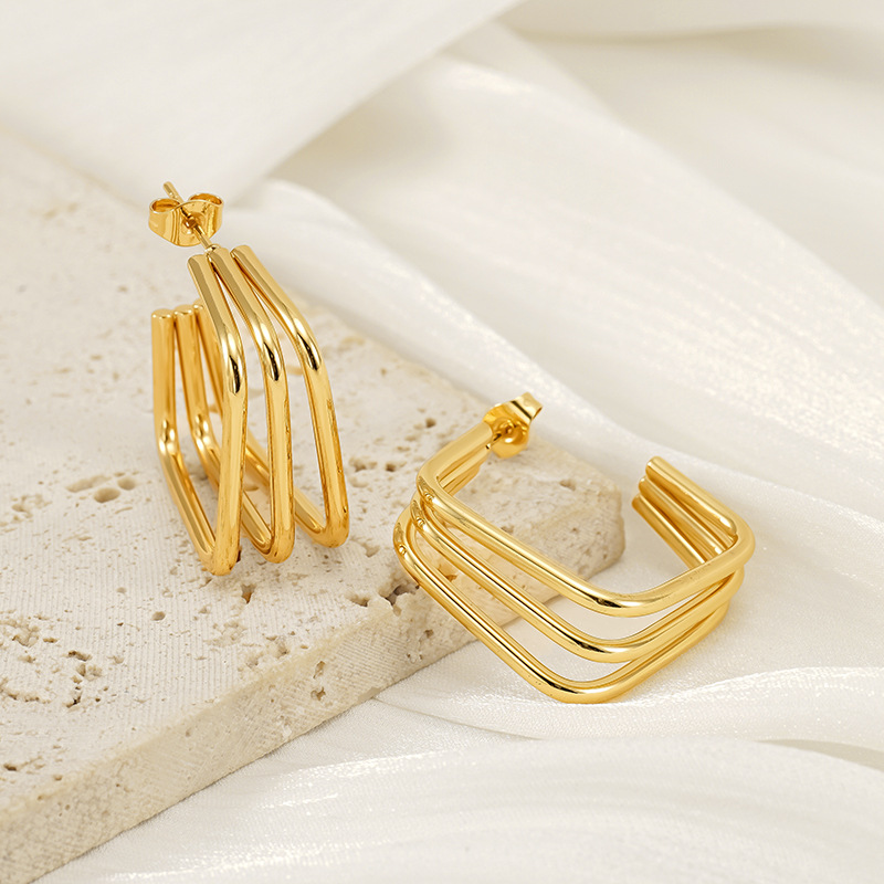 2024ins Pendientes de acero de titanio de viento Pendientes de acero inoxidable de oro geométrico cuadrado simple de oro de 18 quilates para mujer Pendientes europeos y americanos