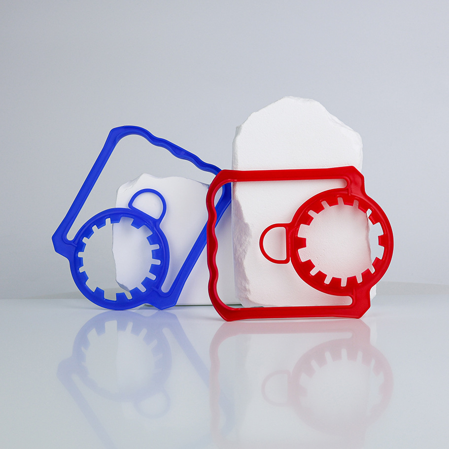 Fábrica de fuente al por mayor botella de agua potable desechable mango de plástico 45 / 48 calibre botella de bebidas PE mango