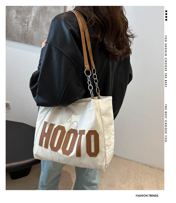 Large-capacity tote bag, high-quality and fashionable handbag for women, simple letter underarm bag for college students in class and at work details Picture