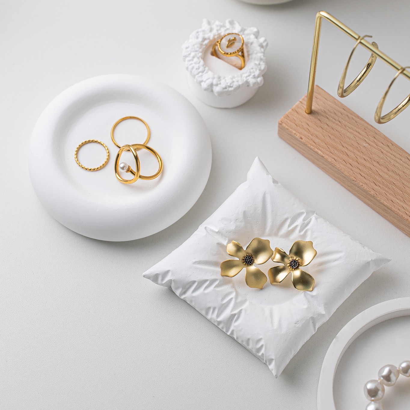 Gypsum white jewelry tray, jewelry display plate, storage creative tray, earring photography prop, background