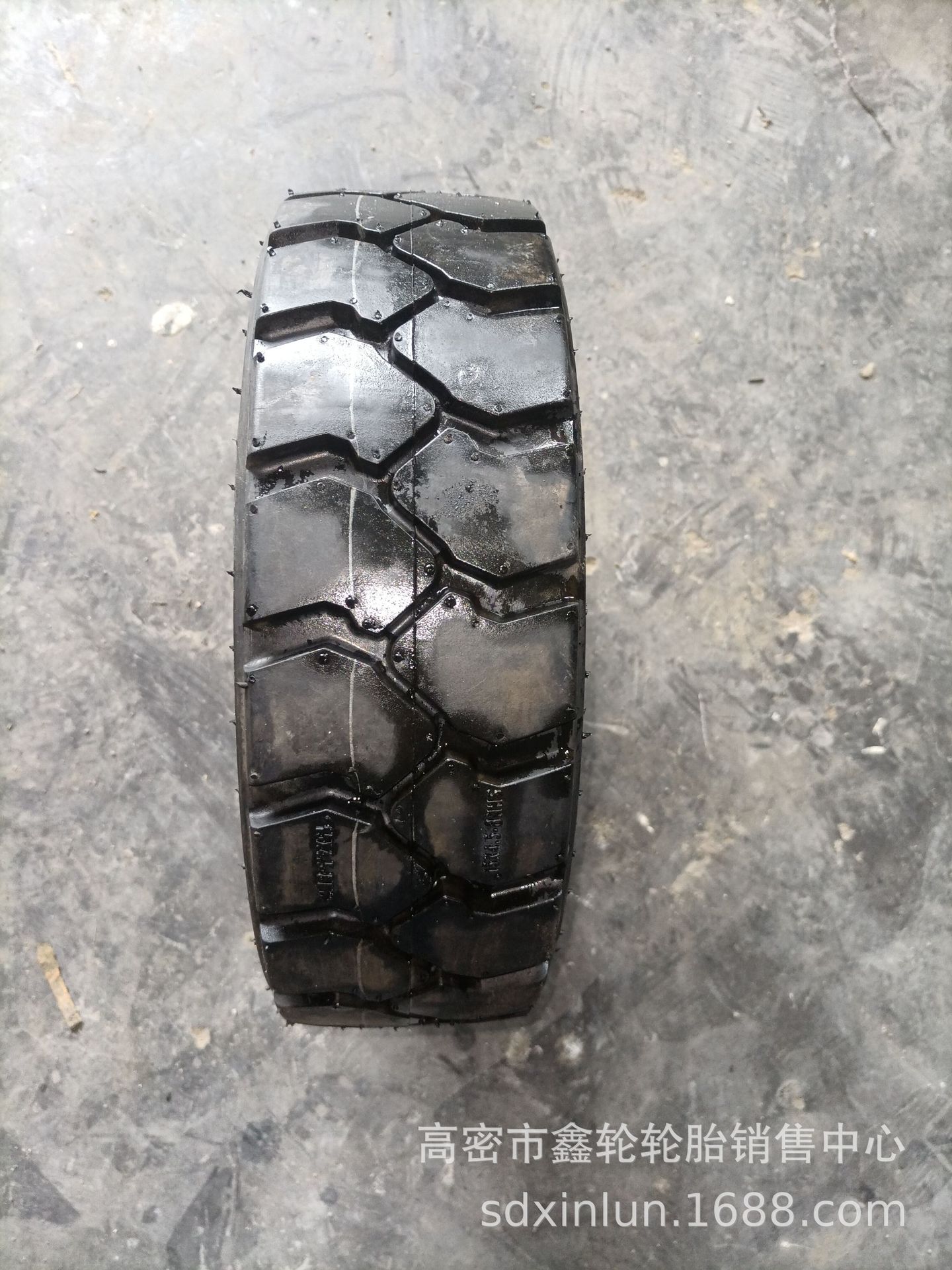 供应叉车轮胎工业实心叉车轮胎 15X4 1/2-8 电动叉车轮胎