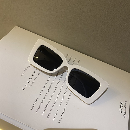 European and American retro new sunglasses, cat-eye personality, Korean style square frame glasses, street photography, concave shape, cool trendy sunglasses for men and women