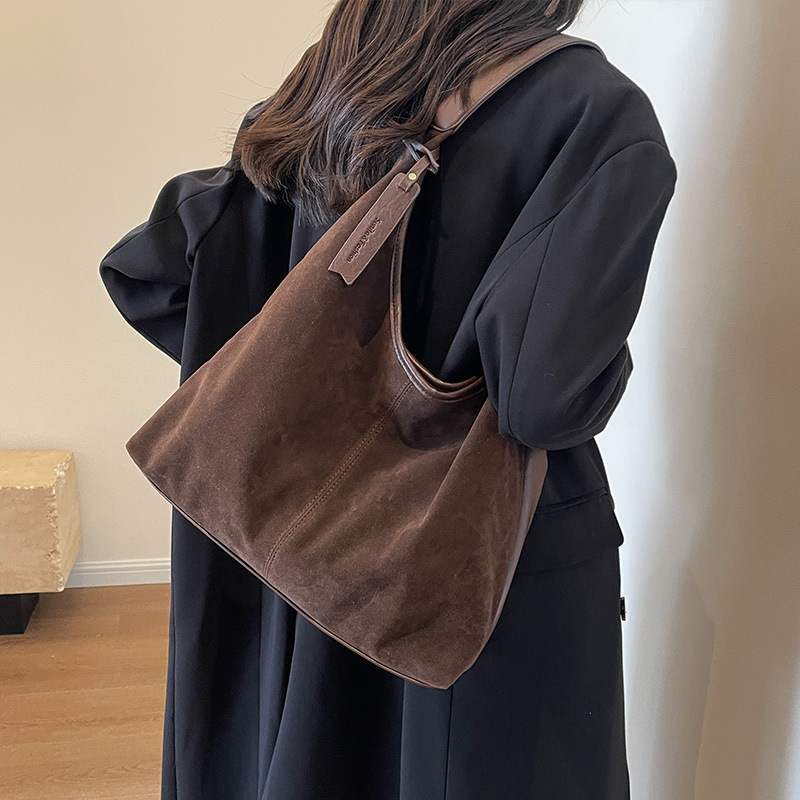Cross-border Popular Casual Large Capacity Bag Women's 2024 New Fashion Suede Shoulder Bag Autumn and Winter Tote Bag Cross-border Popular Casual Large Capacity Bag Women's 2024 New Fashion Suede Shoulder Bag Autumn and Winter Tote Bag