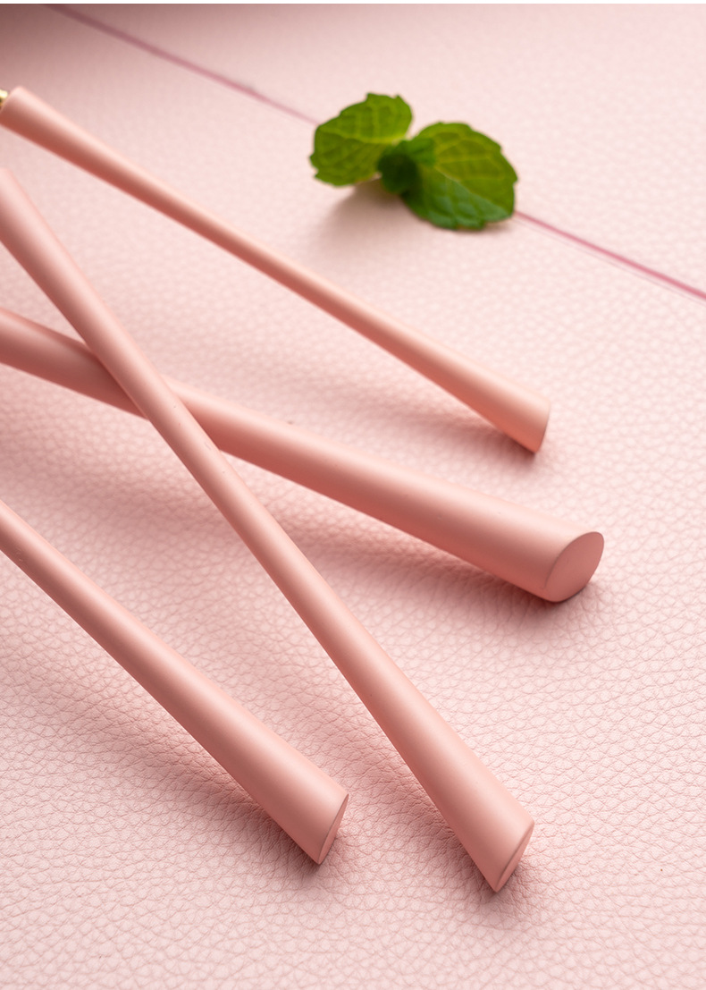 O1CN01qwLzIb25RaHQGgQfK_!!1852