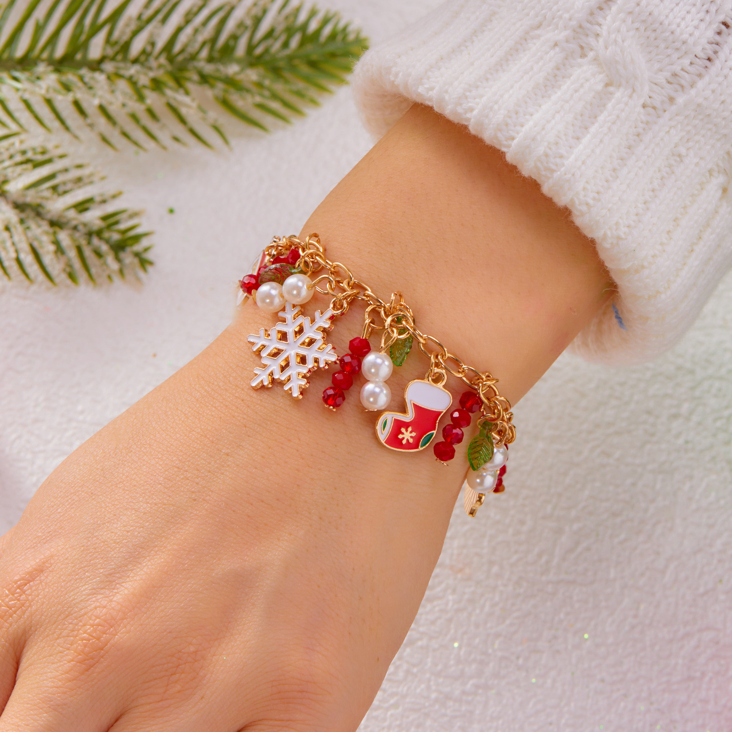 Navidad europea y americana transfronteriza nueva creativa de dibujos animados de Navidad pan de jengibre hombre de Navidad colgante de árbol de Navidad pulsera de aleación al por mayor image 5