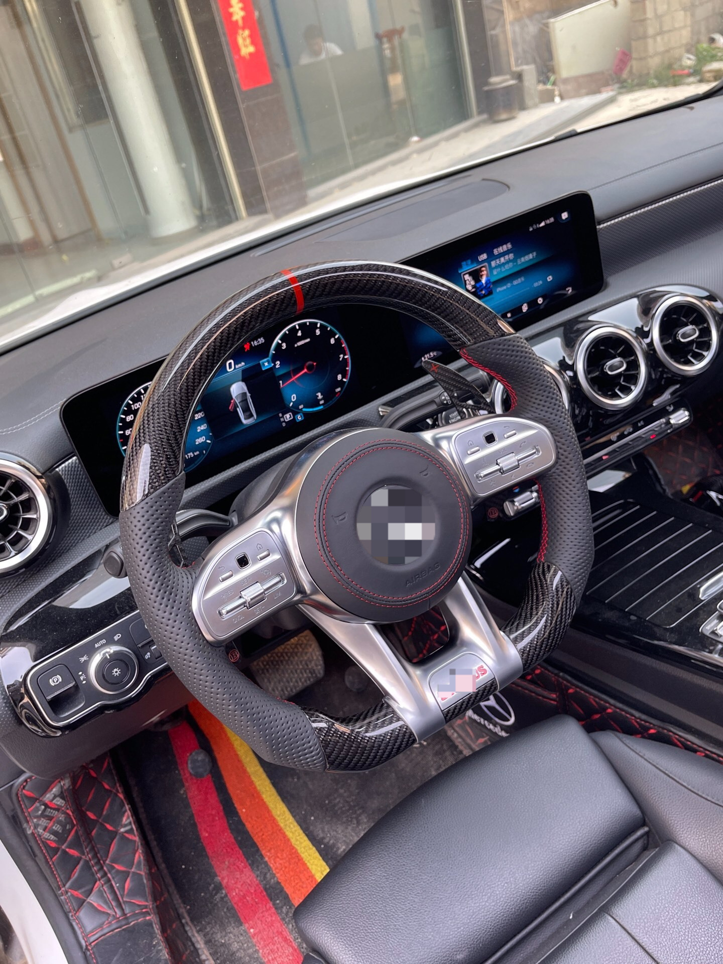 【Hot Sale】Mercedes-Benz Modified Steering Wheel, Real Carbon Fiber, Comfortable Grip, Breathable