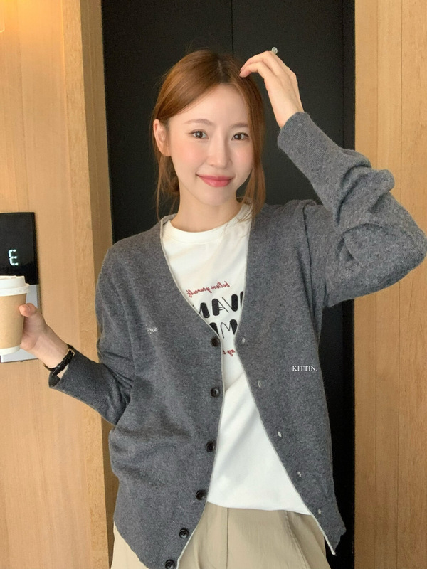 韩系风v领长袖针织衫女秋季2025新款宽松显瘦百搭外穿开衫上衣|undefined
