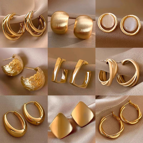 Retro golden small design earrings from pearl