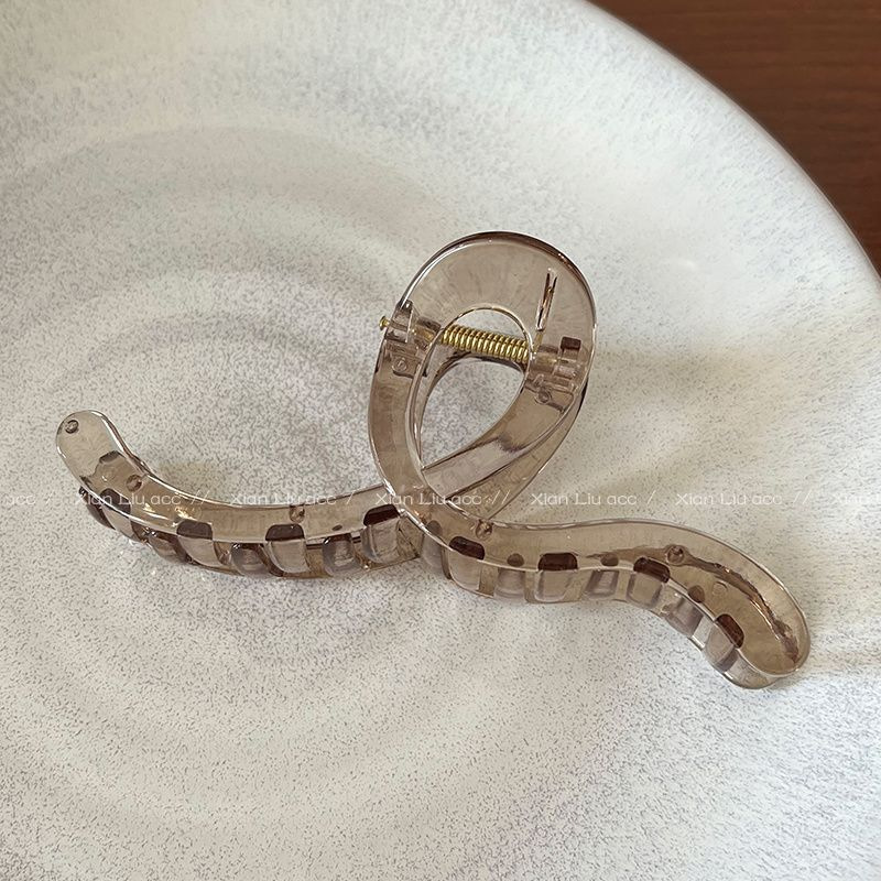 Carpeta de agarre de palabra redonda de color café, clip de tiburón de pelo de disco de alta gama retro, personalidad simple y de moda, nueva horquilla, accesorios para el cabello