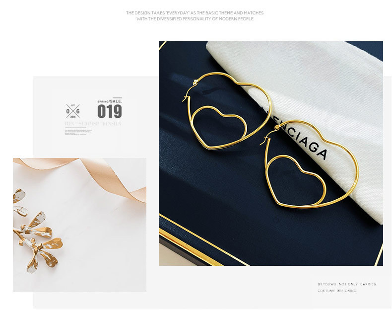11g Weight 0.03µm-0.05µm Gold Plating Thickness PVD Coated Gold Plating Process 304 Stainless Steel Ear Needle Material PVD Coated 18K Gold Platinum Real Gold Plated Heart Shape 304 Stainless Steel Sweet Waterproof Non Tarnish Hoop Earrings