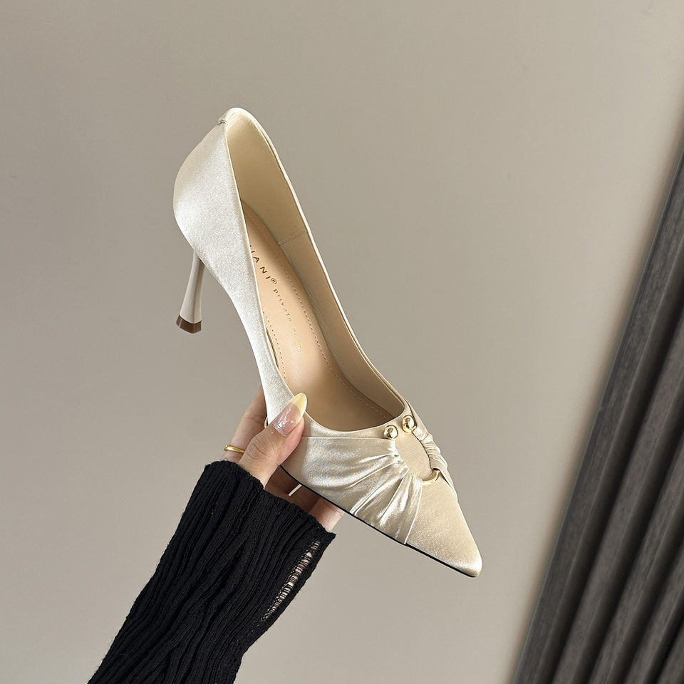 Giày cao gót nữ mũi nhọn chất liệu lụa satin nhún, gót 6–8 cm, cổ thấp — Màu be, Màu nâu, màu đen