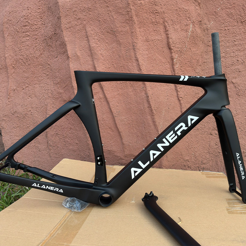 Foreign Trade Surplus Alanera Wind-Breaking High-Strength Carbon Fiber Road Bike Frame Road Bike Carbon Frame Disc Brake