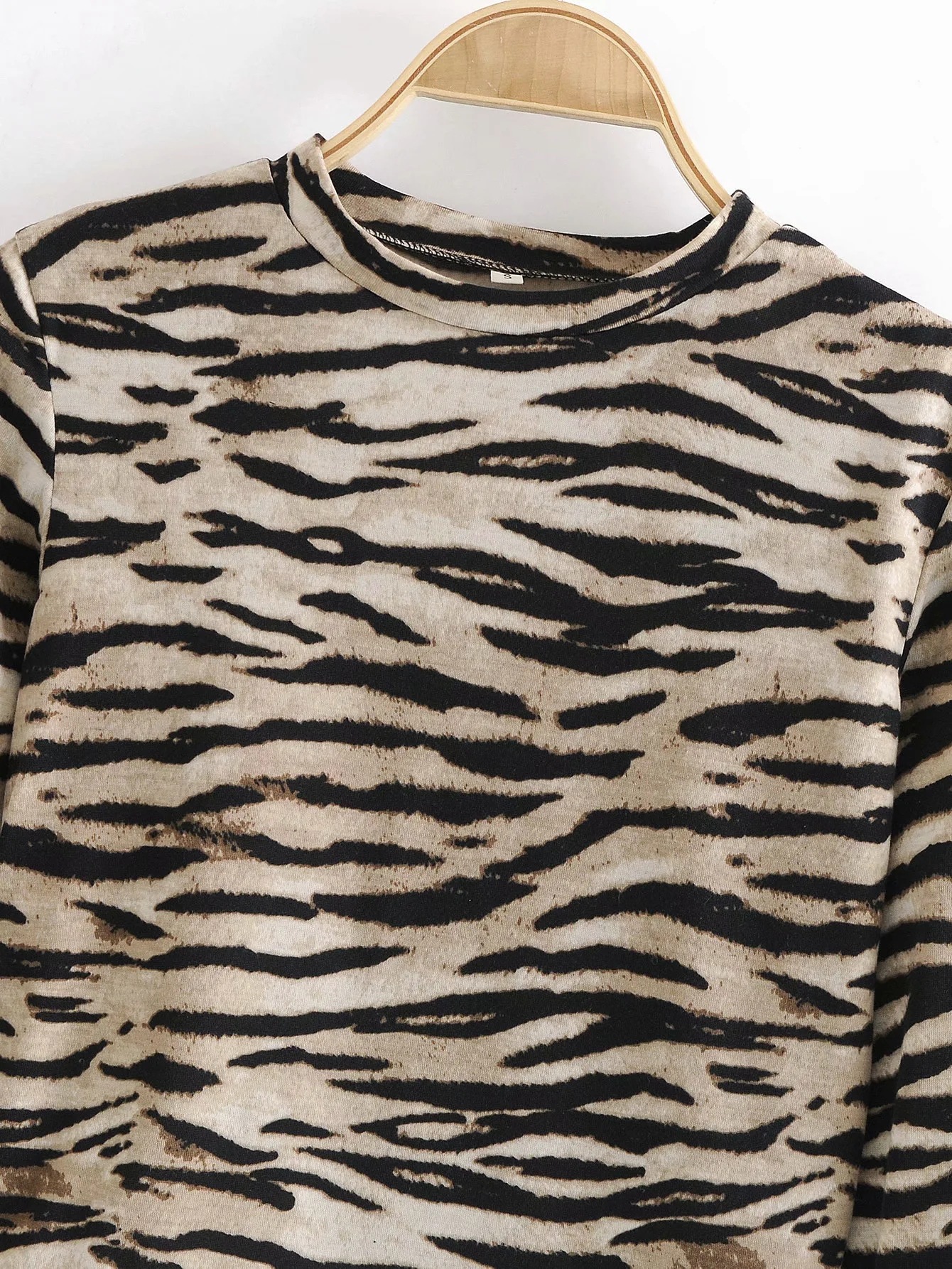 Leopard print round neck long-sleeved top NSAC30016