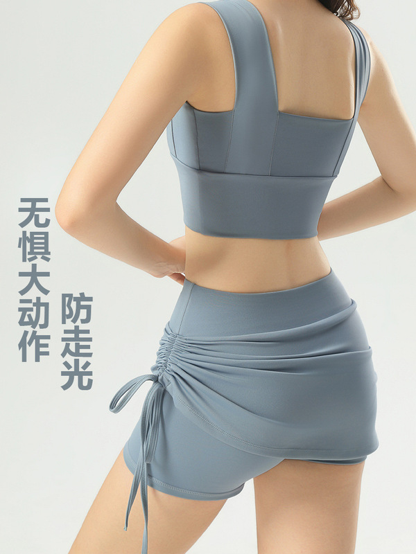 女性用の新しいしわのあるスポーツスカート、露出防止、ハイウエスト、ヒップリフティング、ランニング、偽ツーピースヨガタイトフィットネスパンツ、夏|undefined