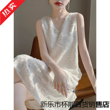 2025年春夏新款V领吊带连衣裙宽松高腰重工剪花流苏高腰中长裙女