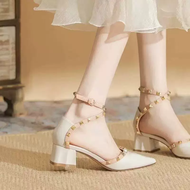 Summer sandals with a strap, french style