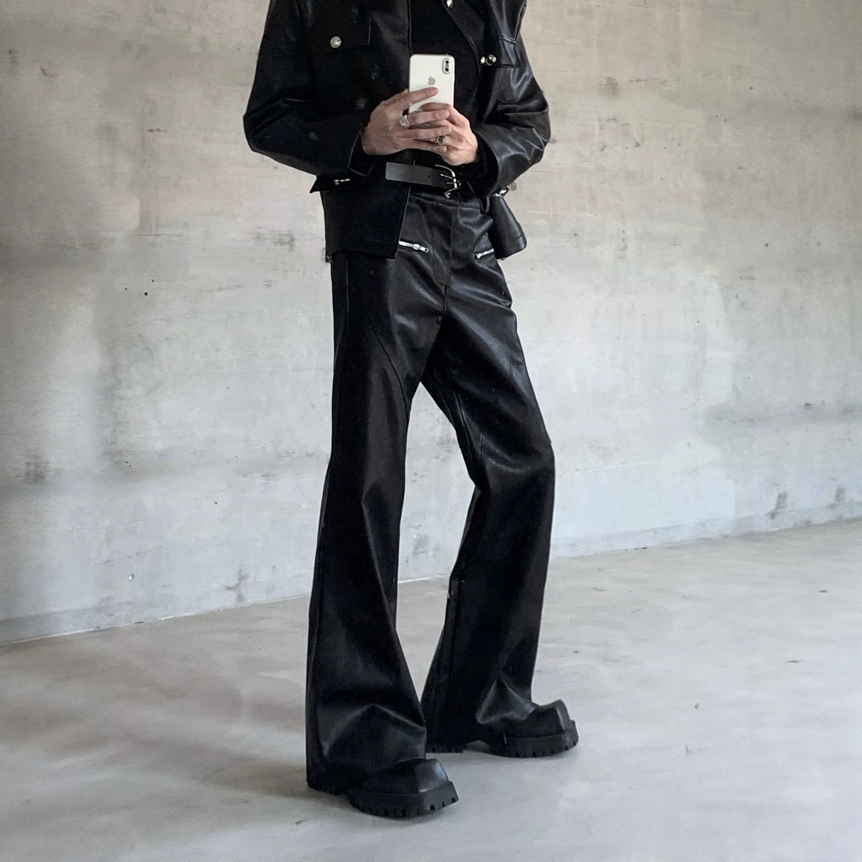 American niche deconstructed design punk high-end PU leather slightly spicy casual leather pants for men, fashionable design long pants.