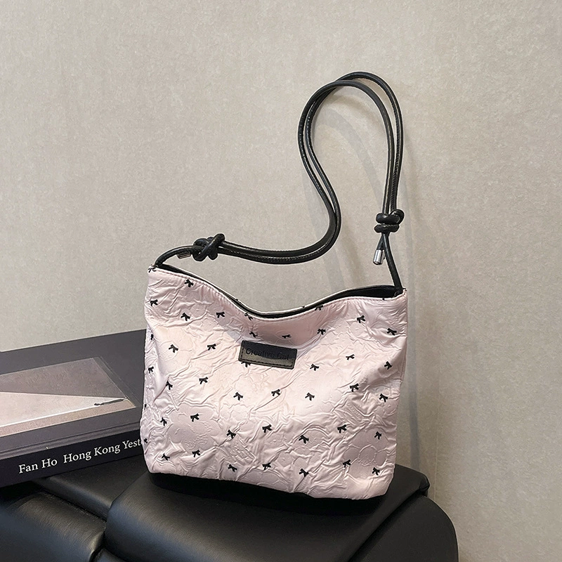 Сумка через плечо дляunderarm? подмышечная? в оригинале Underarm bag - это подмышечная сумка. Переведу как Подмышечная сумка, летняя сумка через плечо, вместительная модная сумка через плечо, западный стиль