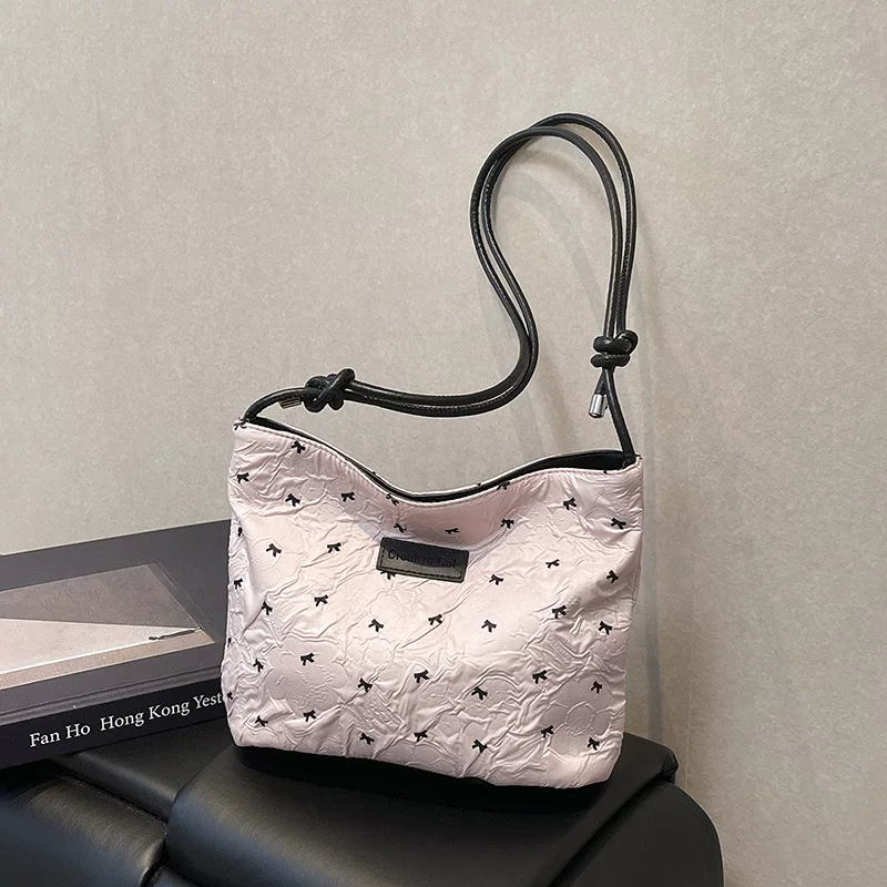 Сумка через плечо дляunderarm? подмышечная? в оригинале Underarm bag - это подмышечная сумка. Переведу как Подмышечная сумка, летняя сумка через плечо, вместительная модная сумка через плечо, западный стиль