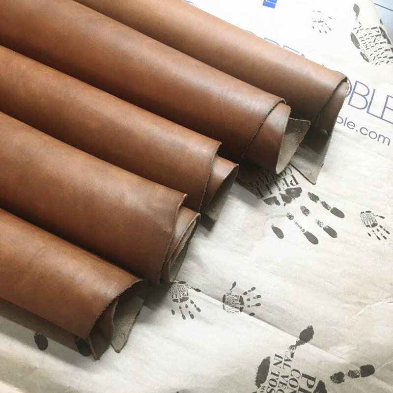 意大利minerve多脂植鞣革 平纹软树膏皮 双肩手工皮料头层牛皮革