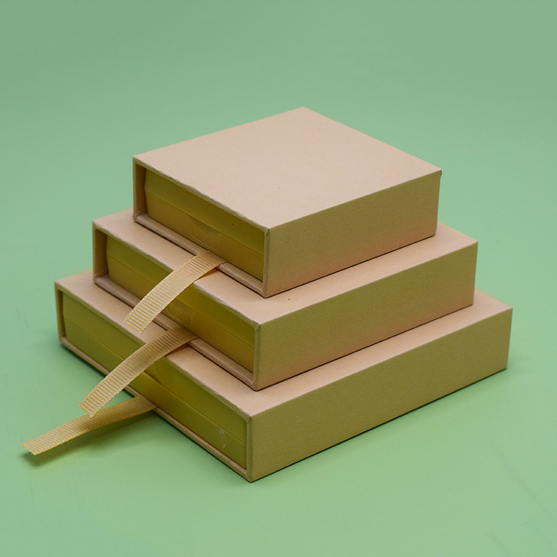 Apricot color (with the same color box);7*7*2CM