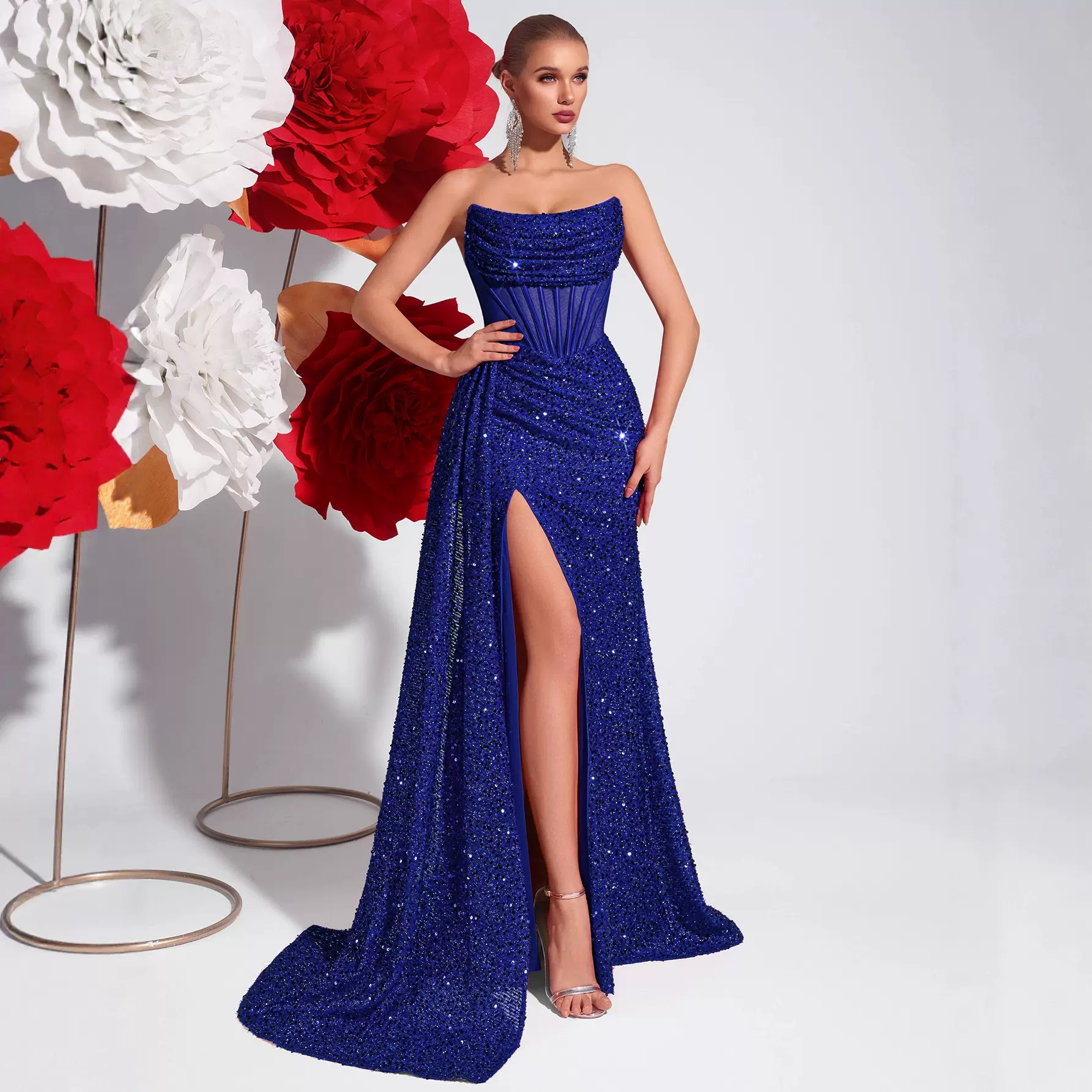 新款亮片抹胸修身显瘦晚礼服 高开叉模特走秀宴会轻奢派对连衣裙