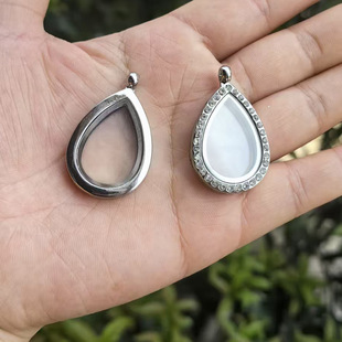 ˮ�θ��п��ĵ������floating lockets���F�ɴ��_�Ÿɻ�