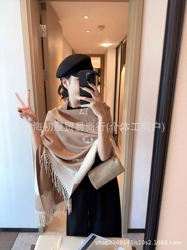 韩国东大门围巾空调披肩两用女秋冬季厚保暖双面披风百搭软糯围脖|undefined