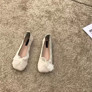 晚晚风温柔白色平底奶奶春秋新款小众单玛丽珍豆豆春季仙女子