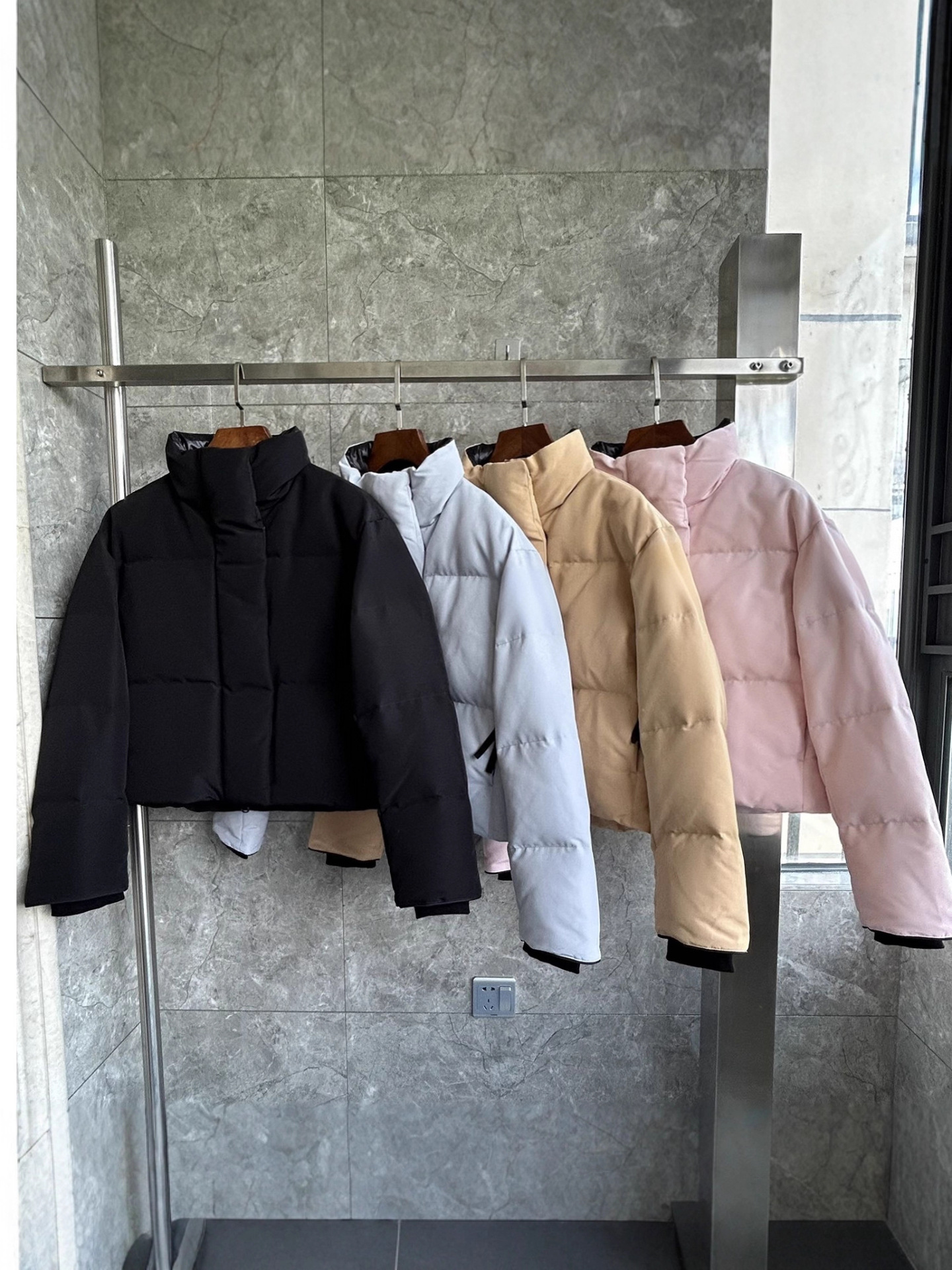 纯原高版E2266WB Grandview 黑标短款羽绒服女夹克短外套