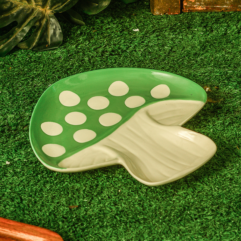 Corazón de una niña taza de hongos rojos cubierta encantadora cubierta de cubierta esmalte de color puede microondas taza de cerámica de alto valor para el hogar