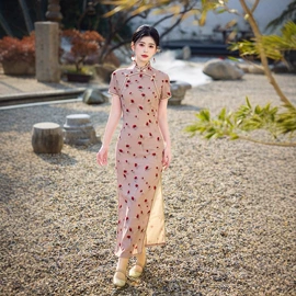 旗袍;木质工艺品