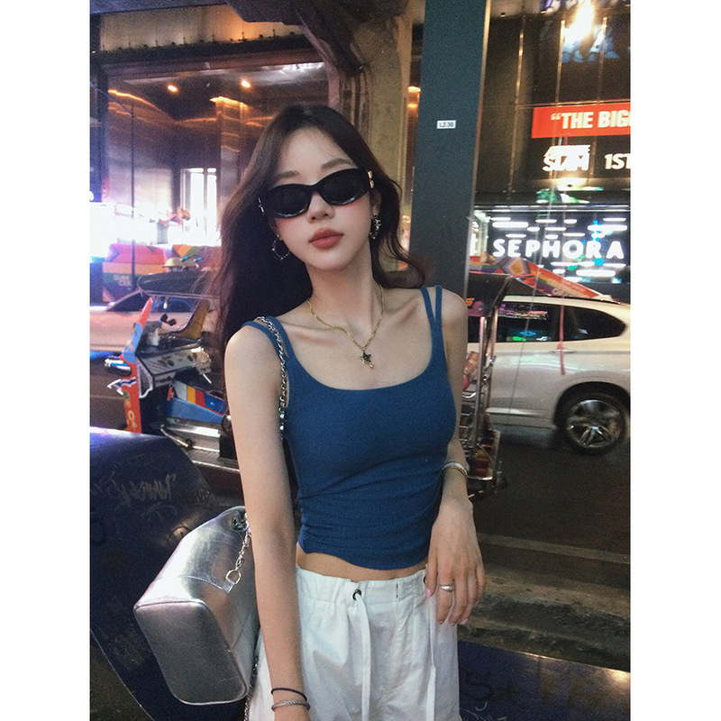 张贝贝弹力设计感胸垫一体短款背心吊带女修身纯色上衣|undefined