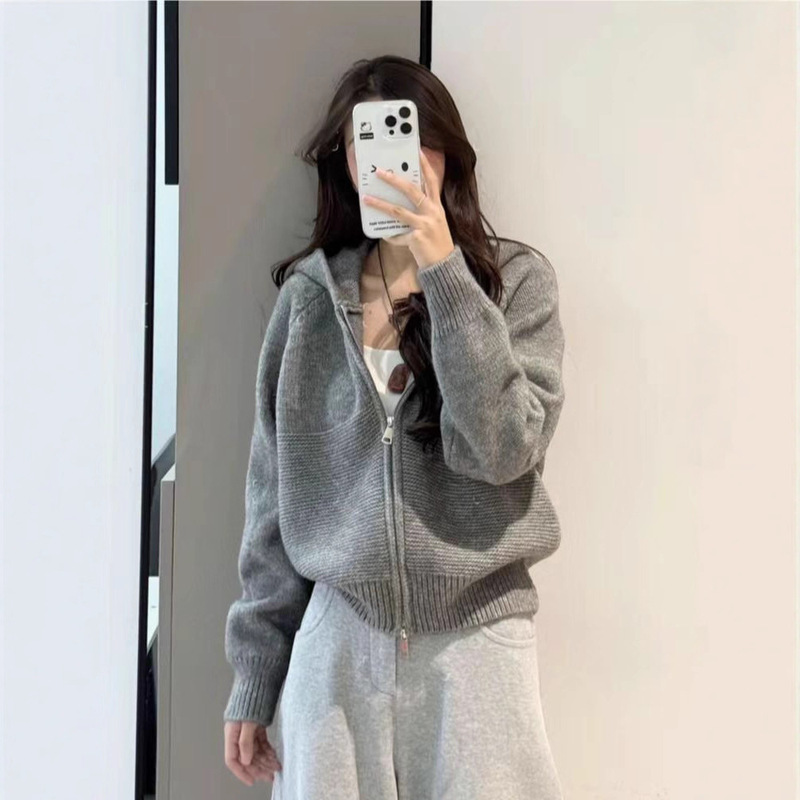 Double Zipper Hooded Sweater Jacket for Women in Autumn and Winter New Style Gentle Style Slimming Look Age-Reducing Elegant Gray Knitted Cardigan for Women
