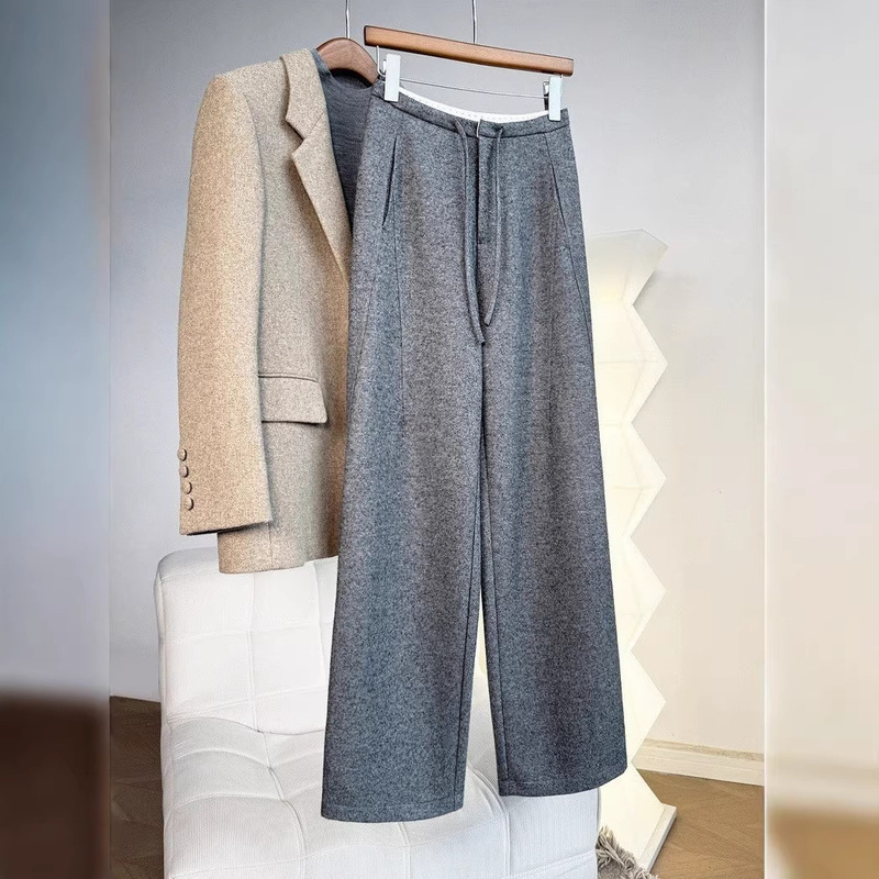 【Curvy Magic Pants】3D Stereo Waistband Design with Diagonal Side Seam Stitching, Wool-Like Wide-Leg Straight Pants for Women 【Curvy Magic Pants】3D Stereo Waistband Design with Diagonal Side Seam Stitching, Wool-Like Wide-Leg Straight Pants for Women