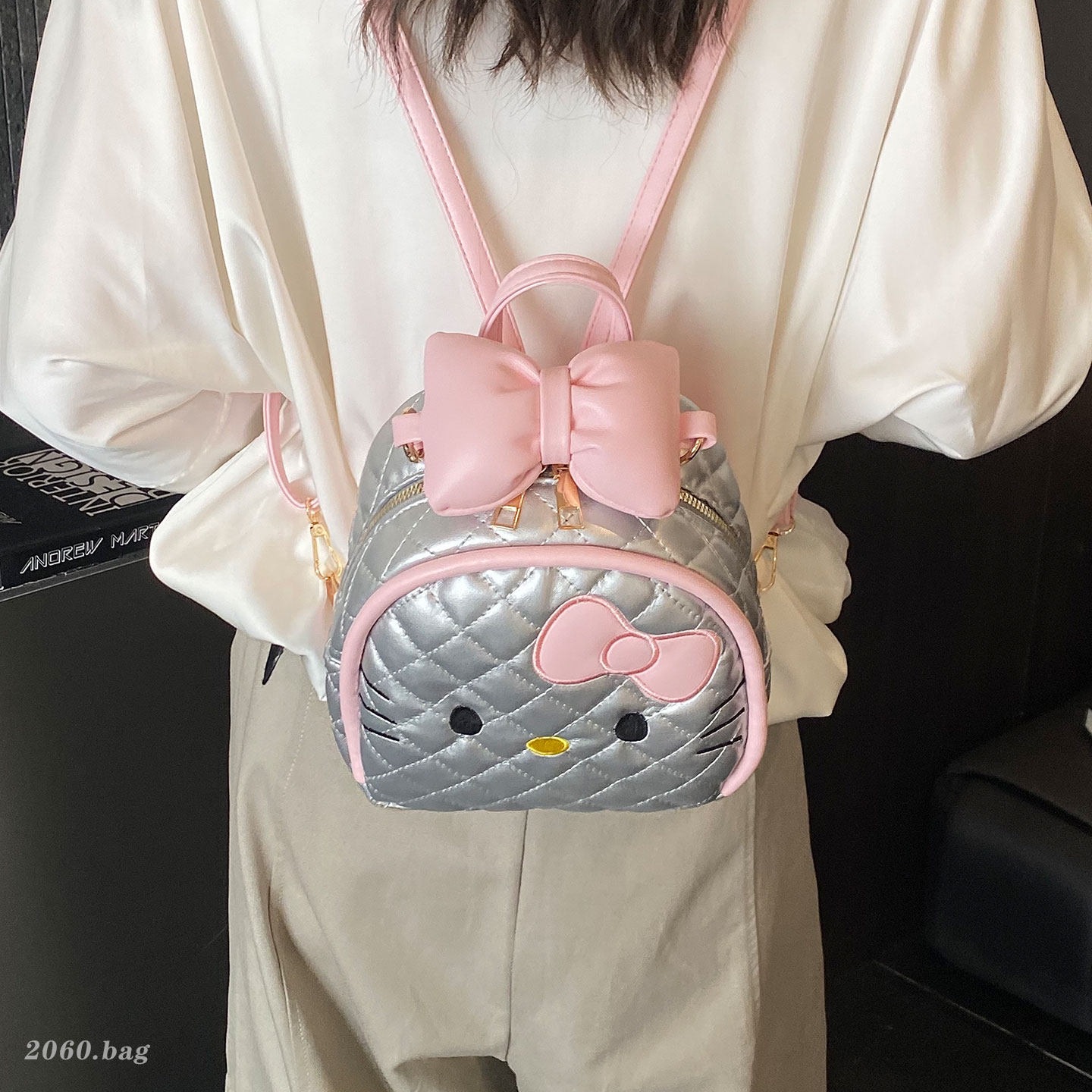 Mochila encantadora universal popular de dibujos animados de viaje dulce gato nuevo 2026 estudiantes de verano súper fuego
