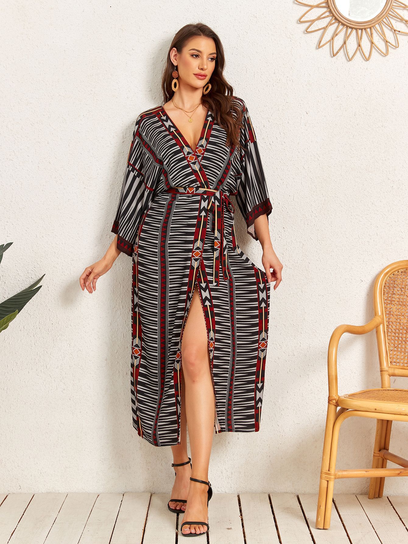 Cárdigan con estampado geométrico de rayón europeo y americano, kimono, camisa de protección solar de playa, blusa de bikini, 1D135