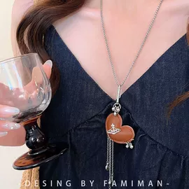 耳钉;耳环;耳夹