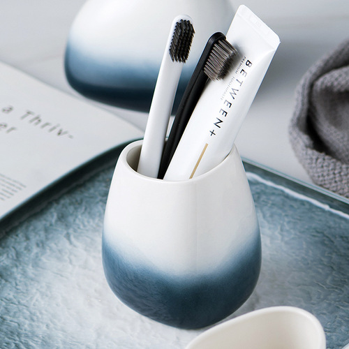 Gradient Gray Ceramic Bathroom Set of Five, Couples Toothbrush and Mouthwash Cup Set, Bathroom Accessories with Tray